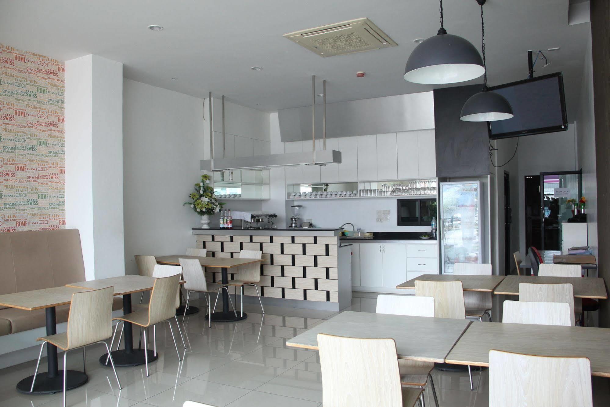 Sri Boutique Hotel Patong Kültér fotó