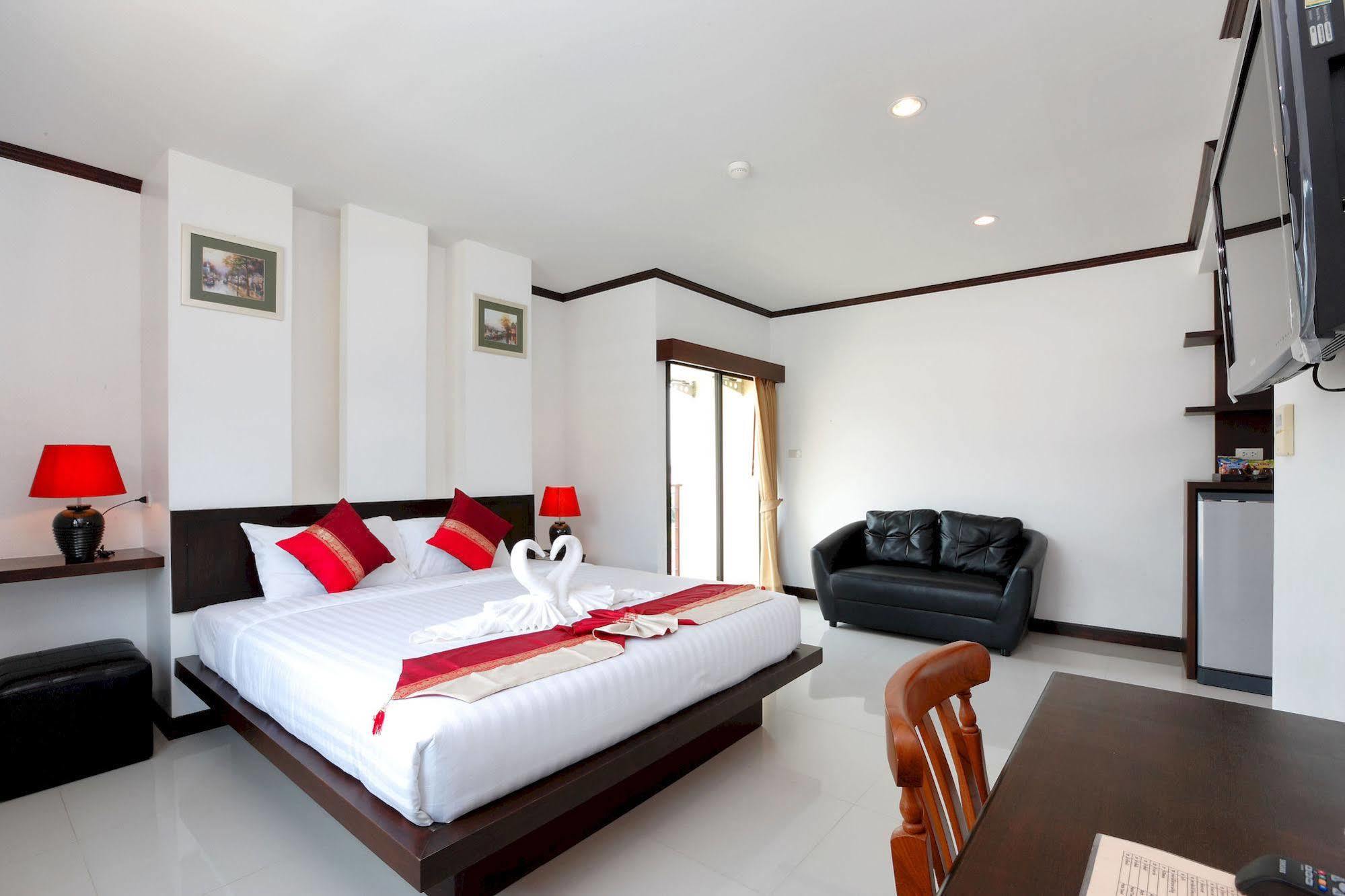 Sri Boutique Hotel Patong Kültér fotó