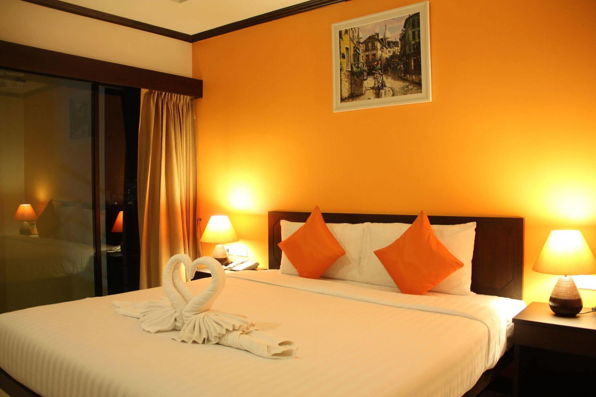 Sri Boutique Hotel Patong Kültér fotó