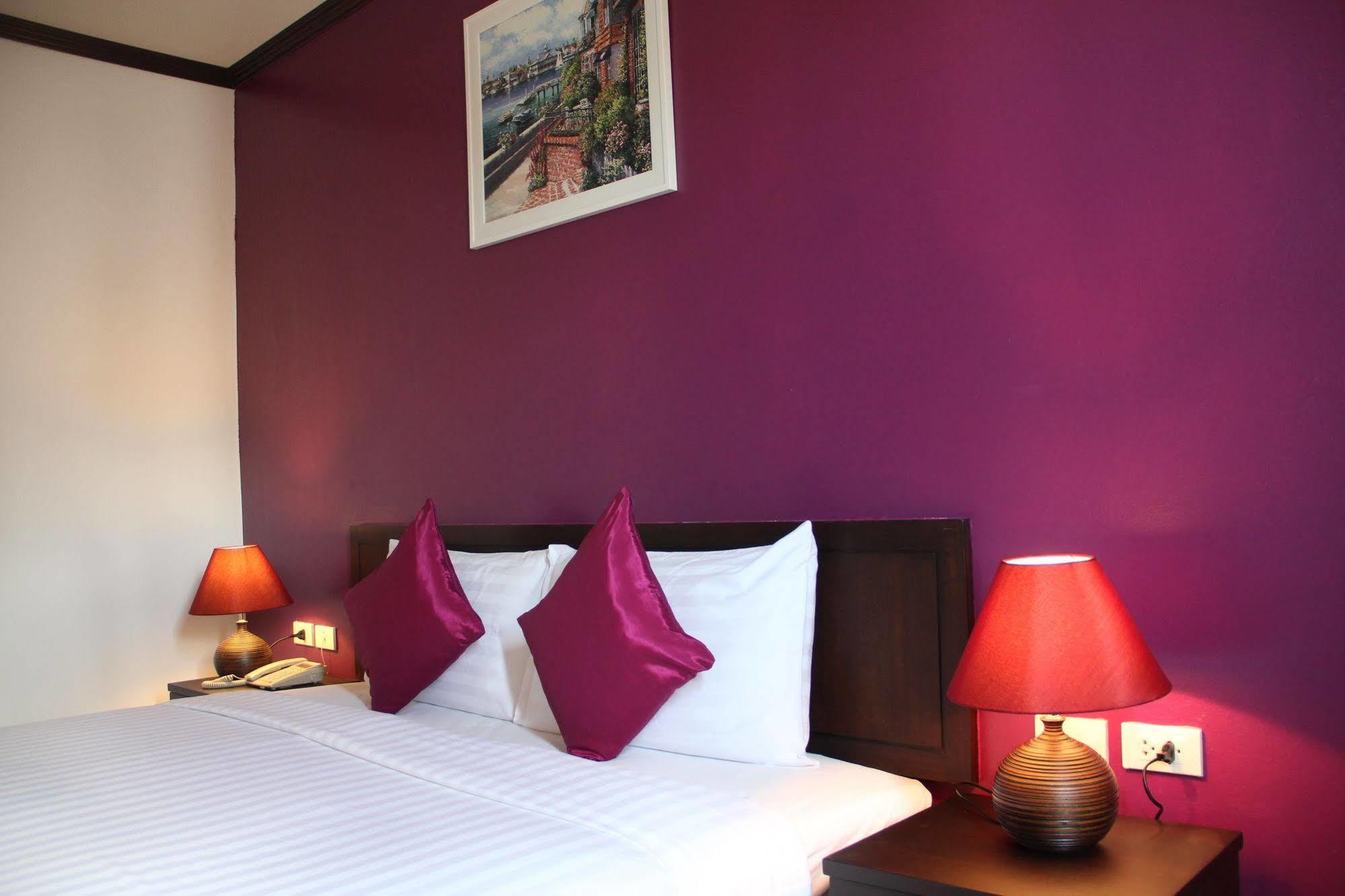 Sri Boutique Hotel Patong Kültér fotó