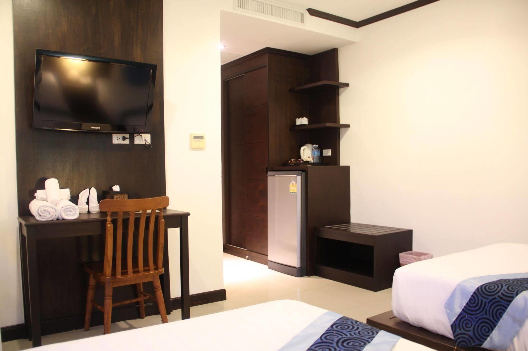 Sri Boutique Hotel Patong Kültér fotó