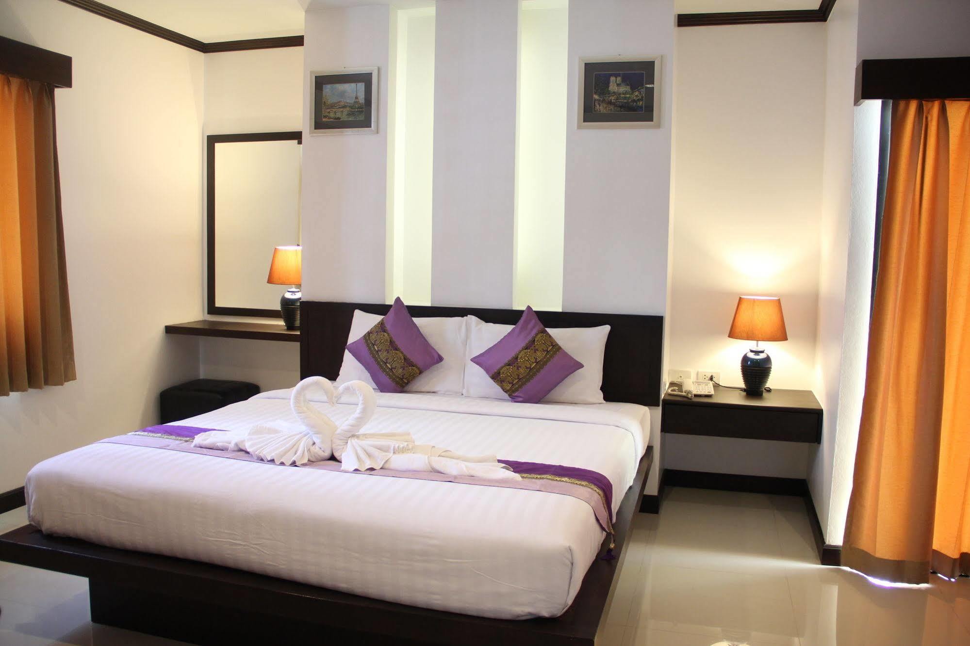 Sri Boutique Hotel Patong Kültér fotó