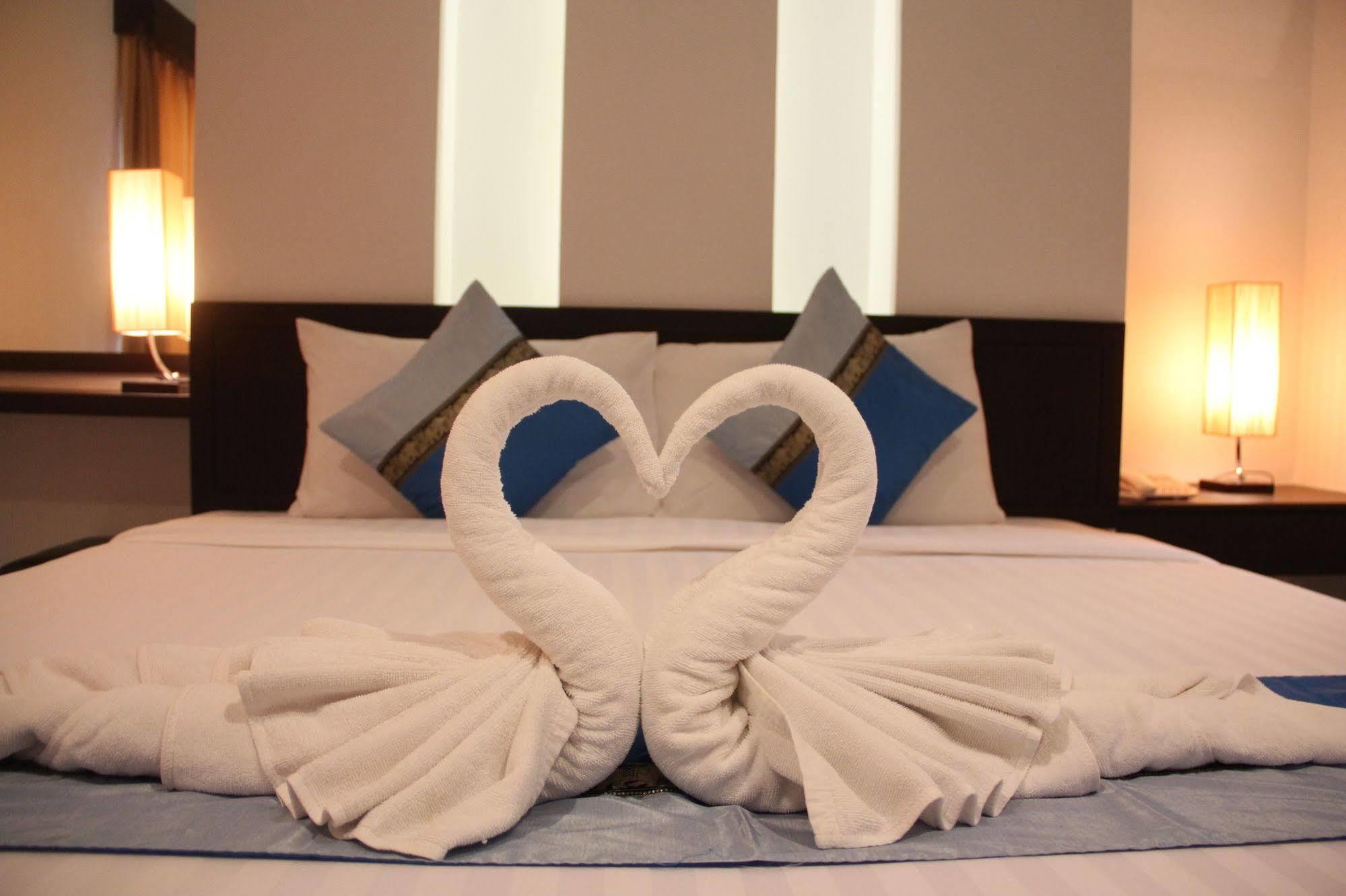 Sri Boutique Hotel Patong Kültér fotó