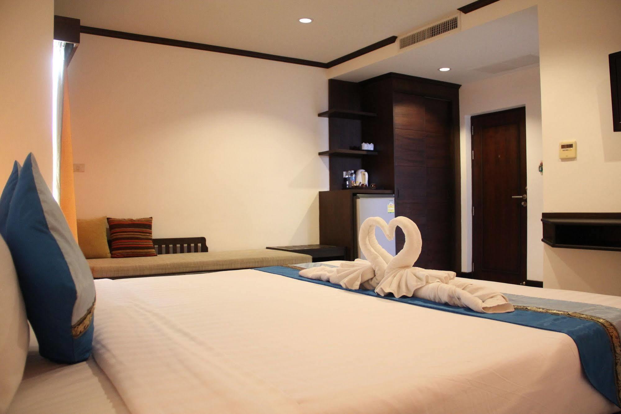 Sri Boutique Hotel Patong Kültér fotó