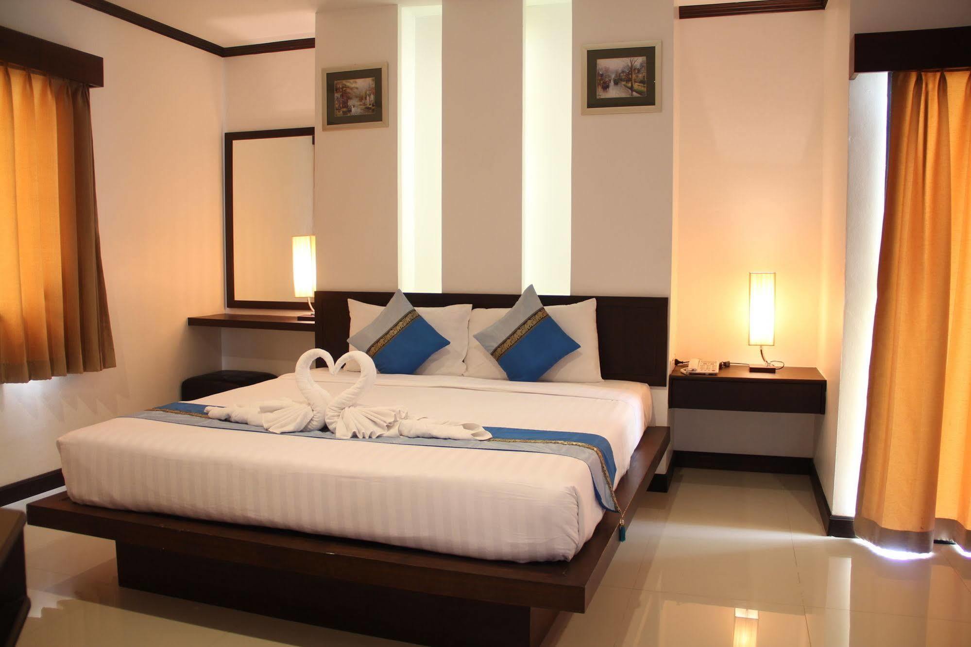 Sri Boutique Hotel Patong Kültér fotó