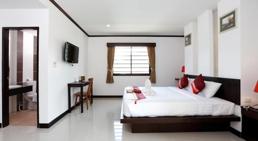 Sri Boutique Hotel Patong Kültér fotó
