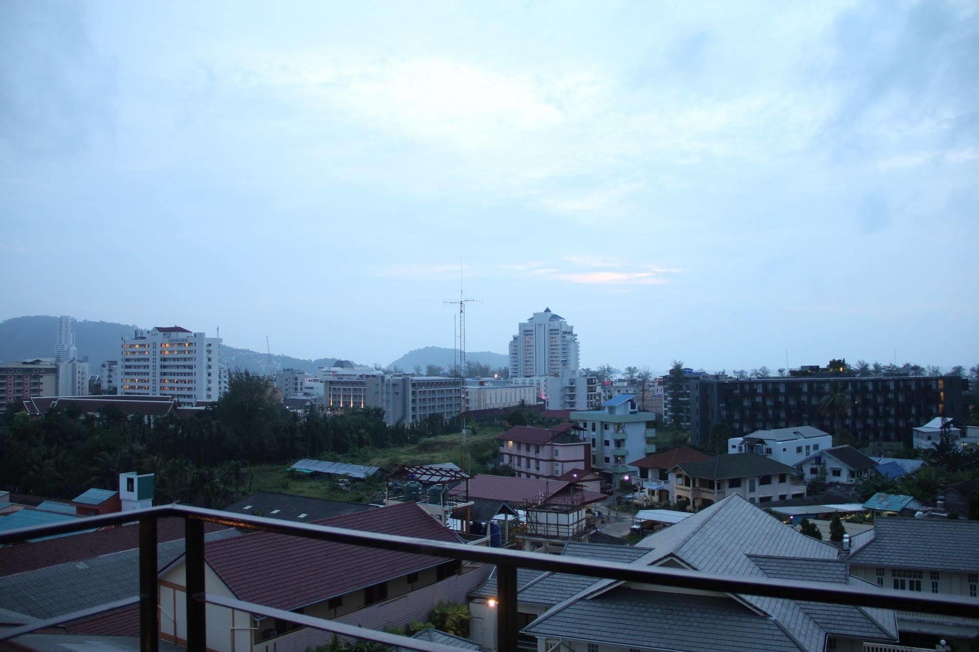 Sri Boutique Hotel Patong Kültér fotó