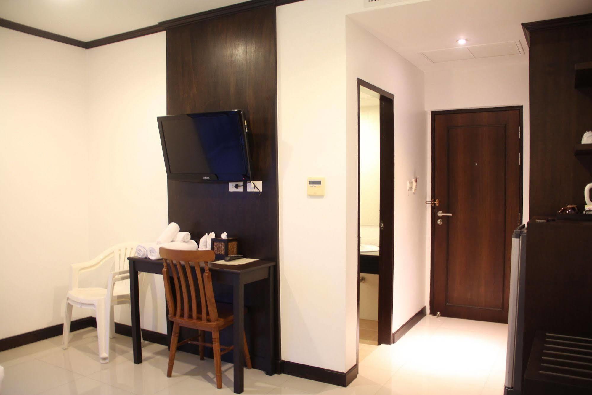 Sri Boutique Hotel Patong Kültér fotó
